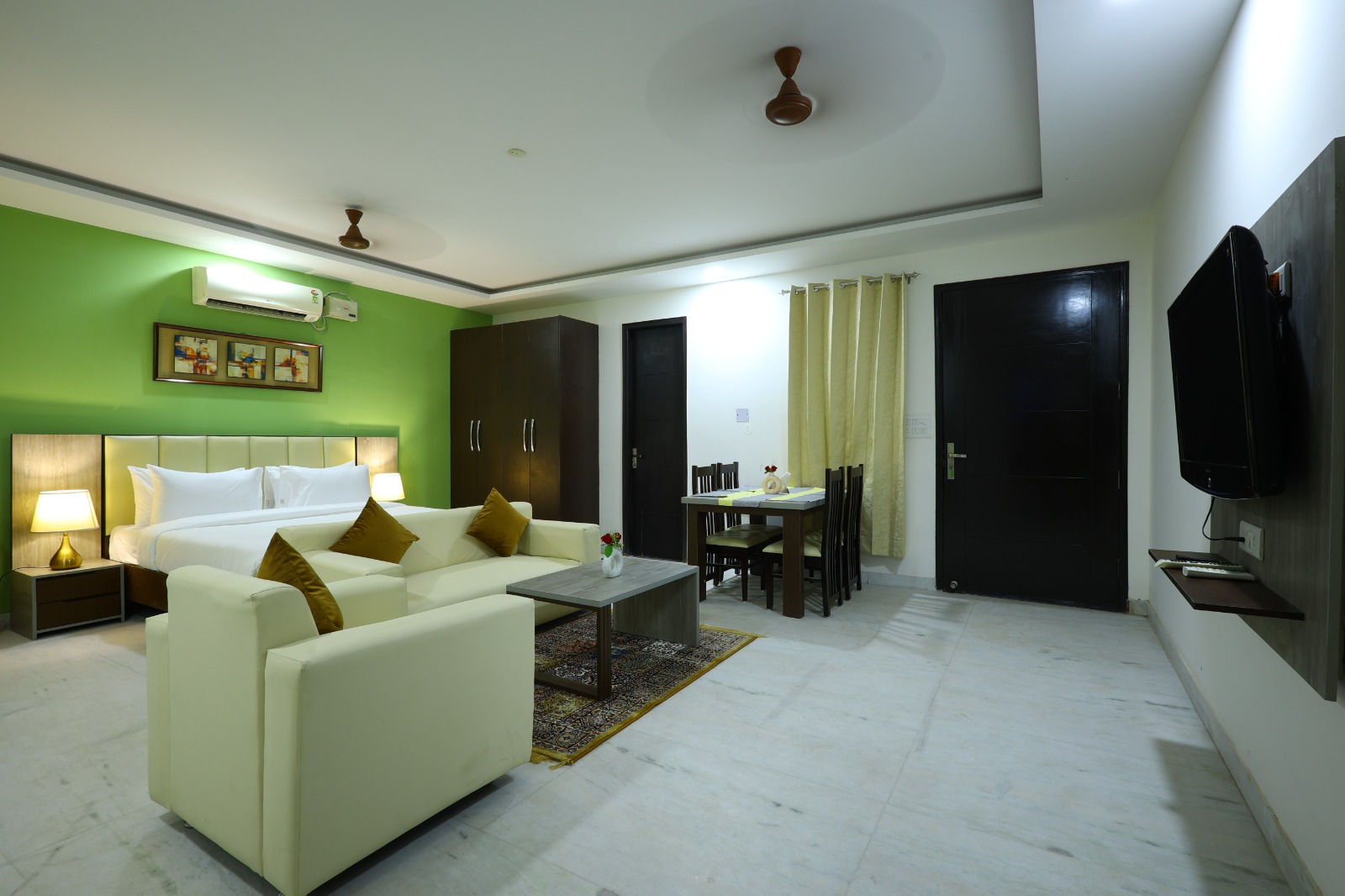 SanVi Platinum Golf Course Road